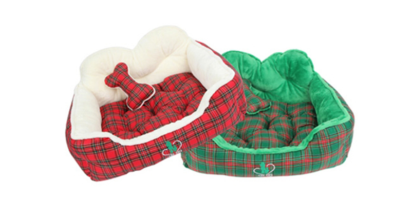 red and green Christmas dog beds