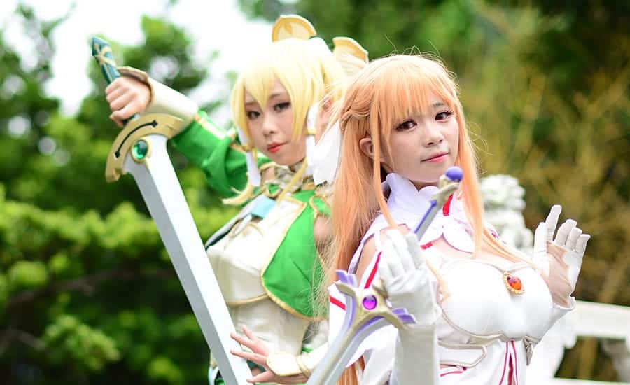 girls in anime cosplay